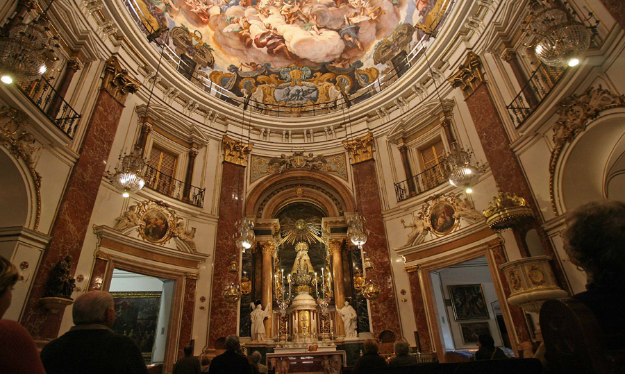 Basílica de la Virgen. PARAULA Iglesia en Valencia
