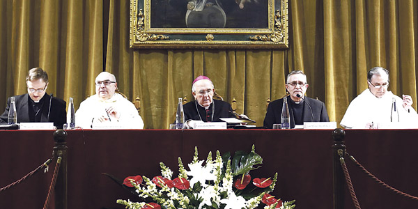 Monseñor Carlos Osoro inaugura oficialmente el Instituto  Superior de Ciencias Religiosas de Valencia En la conferencia de apertura defiende “el carácter teológico del trabajo y de la profesión” en el laico cristiano