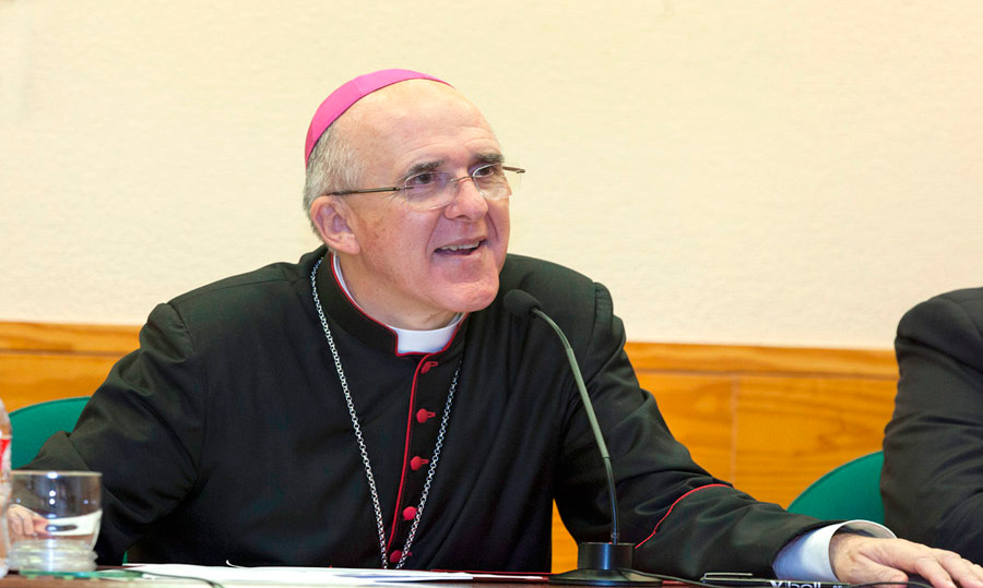 Mons. Carlos Osoro toma posesión este sábado como  arzobispo de Madrid rodeado también de valencianos En la Catedral de la Almudena