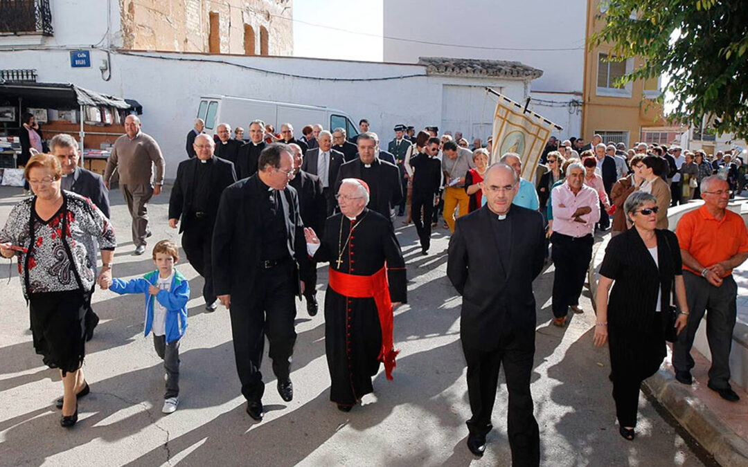 Cardenal Cañizares: "Vengo a servir" a la diócesis de Valencia que este sábado "tomará ella posesión de mí" A su llegada a la diócesis, en Villargordo del Cabriel, preside una celebración de la Palabra en la parroquia de San Roque