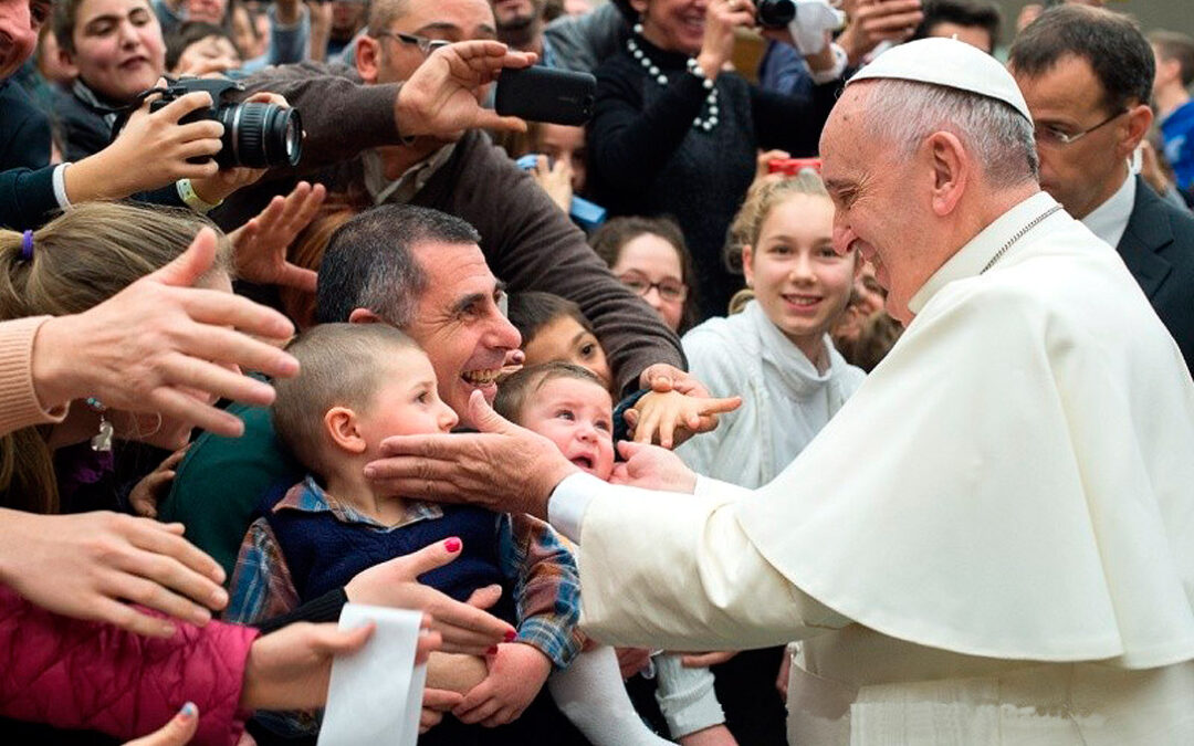 Francisco y las familias numerosas Análisis de las palabras del Papa sobre la paternidad responsable