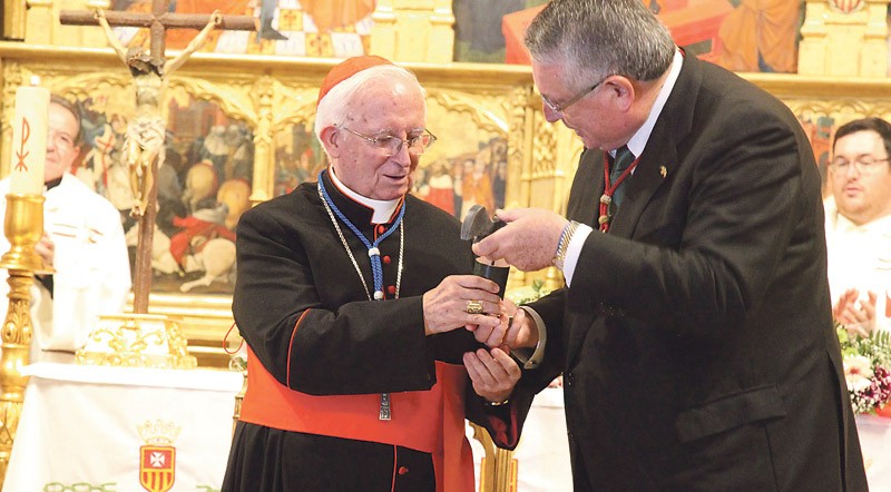 “En mi más profunda  entraña, lo que soy y lo que me siento es valenciano” El Cardenal, premiado por la entidad Lo Rat Penat