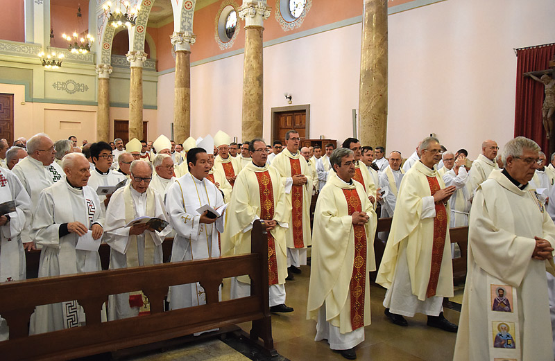 "Mil veces más volveríamos a dar el paso  para convertirnos en sacerdotes" La diócesis rinde homenaje a los presbíteros que cumplen sus bodas de oro y plata