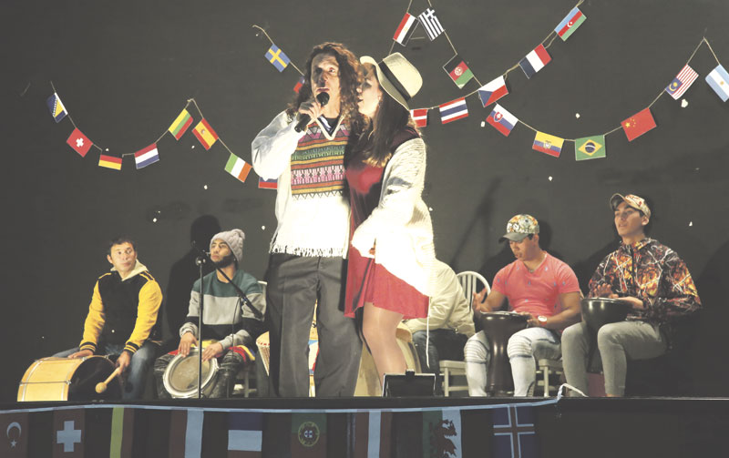 Acogidos sin hogar que cantan a la vida La Ciudad de la esperanza acoge el I Festival de las Naciones