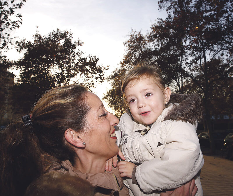 El milagro de la VIDA PARAULA ofrece el testimonio de una joven valenciana cuya historia está bañada de luces y sombras.