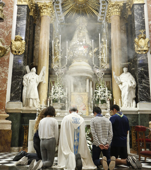 Vigilia de jóvenes en la Basílica del mes de mayo 2019