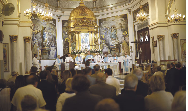 El Año Santo en Cullera, "un tiempo de gracia para acoger a todos los que sufren" Mons. Ros abre el año del centenario de la coronación de la Virgen del Castillo