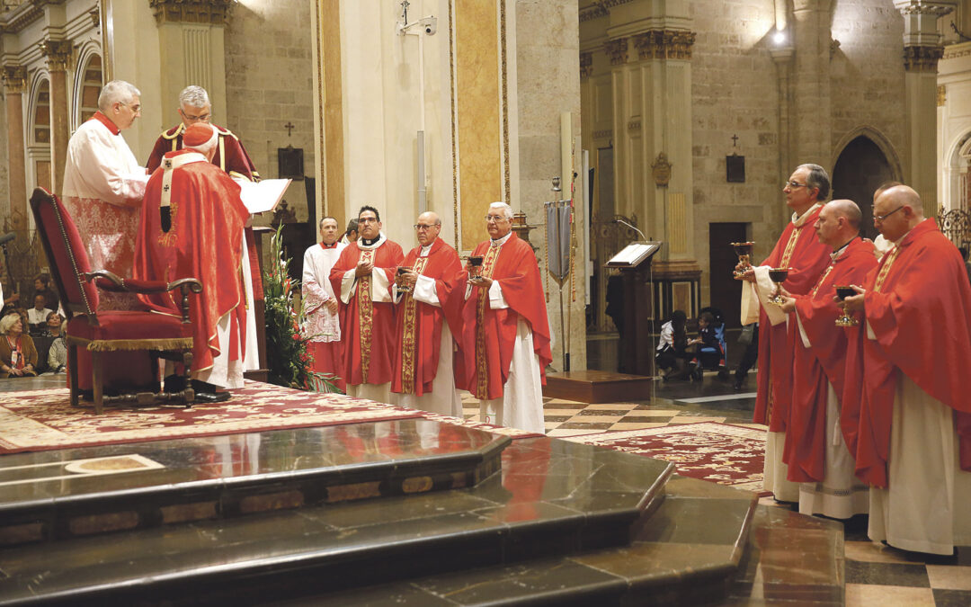 “Necesitamos vivir lo que el Santo Cáliz significa para que haya paz” El Cardenal preside la misa de la fiesta anual de la reliquia en la Seo