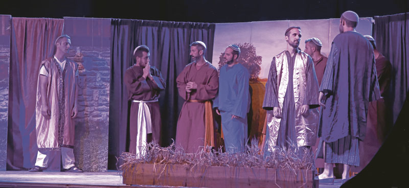 La Comunidad del Cenáculo da su testimonio A través de un recital sobre el ‘Hijo Pródigo’ con música, bailes y cantos