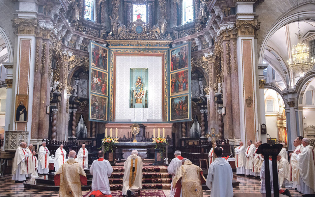 “Dios está aquí, no podemos vivir sin la Eucaristía” El arzobispo de Valencia Antonio Cañizares preside la solemnidad del Corpus Christi y pide “recuperar a Dios en la vuelta a la normalidad”
