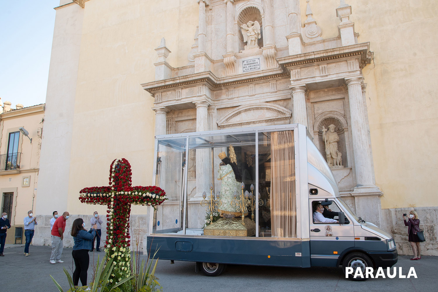 Porque Madre nuestra es La imagen peregrina de la Virgen de los  Desamparados recorre más de 80 poblaciones próximas a Valencia en los días  previos a su festividad | PARAULA - Iglesia en Valencia