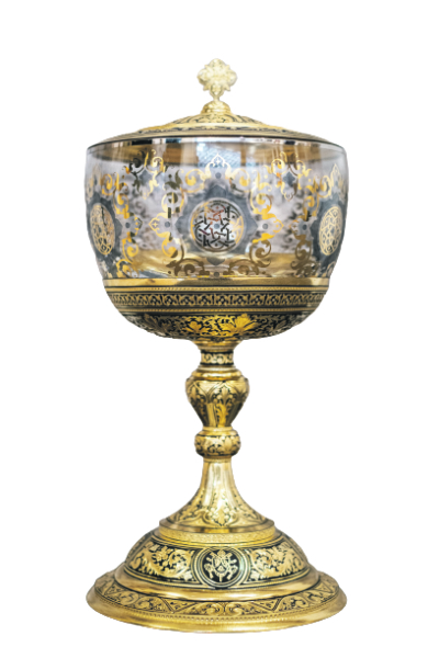 El copón damasquinado donado por el cardenal Cañizares al Museo de la Seo es obra del maestro artesano Mariano San Félix, experto en el arte del damasquinado