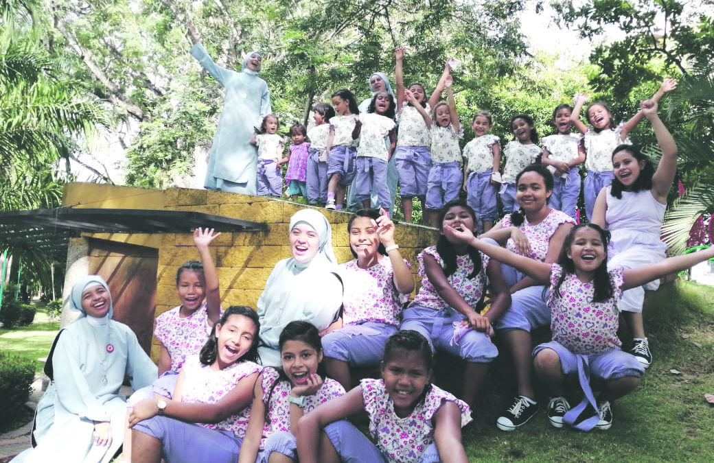 Las Hijas de la Sagrada Familia ofrecen unvoluntariado para mujeres en Colombia  Del 7 al 26 de julio, en el Hogar de Niñas Nuestra Señora del Rosario