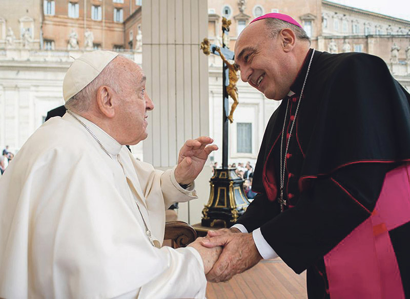 Monseñor Benavent asiste a la audiencia general con el papa Francisco Preside en Roma la ‘fiesta del Reservado’ del Colegio Español