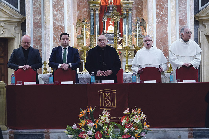 La Facultad de Teología de la UCV inicia los actos por su cincuentenario La celebración de la efeméride comienza en la Basílica del Sagrado Corazón