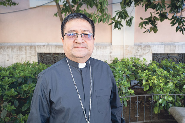 “Es necesaria la generosidad de los laicos y el clero para que continúe la evangelización” El nuevo Obispo del Vicariato Apostólico de Requena, en Perú, Mons. Wiesse León, visita Valencia