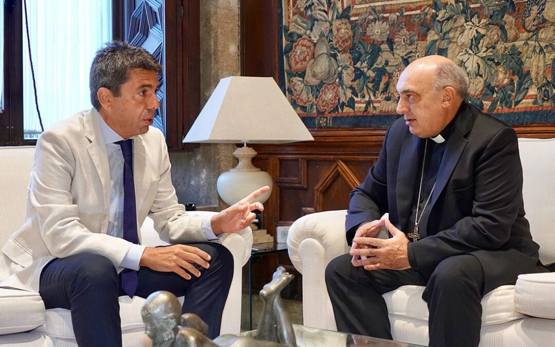 El Arzobispo de Valencia mantiene el primer encuentro institucional con el President de la Generalitat Carlos Mazón