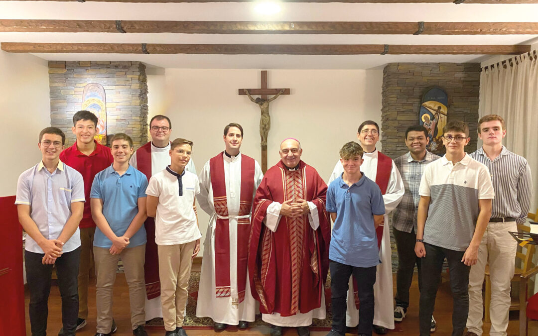 El Arzobispo preside la eucaristía de apertura del curso en el Seminario Menor en Xàtiva «Fundamentar la vida en el Seminario en la oración, el trabajo y el estudio